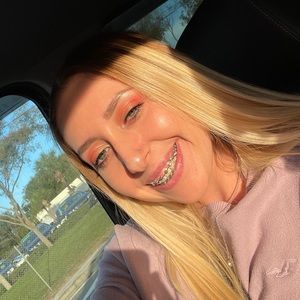 Meet your Posher, Jasmin